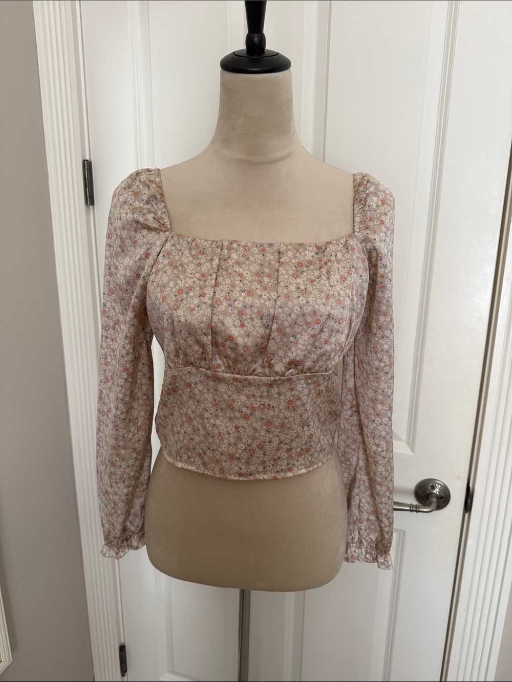 Square-Neck Floral Blouse in Soft colors